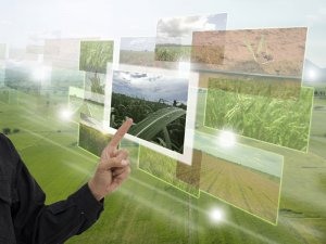 デジタル機器が苦手な人でも！ 「ICT活用」に最適なツールはコレだ！