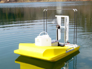 除草剤散布を手軽に！ 水田での作業負担を減らす農業用小型無人ボートとは？