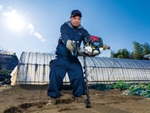 面白いほどに穴が開く！ 山善のコスパ抜群「エンジン式穴掘り機」に注目！