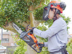 庭木の剪定や薪作りから農作業サポートまで！ 36Vの本格派バッテリーツール