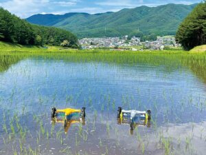 【スマート農業】除草作業を自動化する小規模農家向けロボットが大反響！