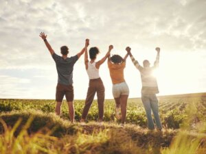 20代全体の5割が「将来農業をやってみたい」!? 若者の農業に対する意識を調査。